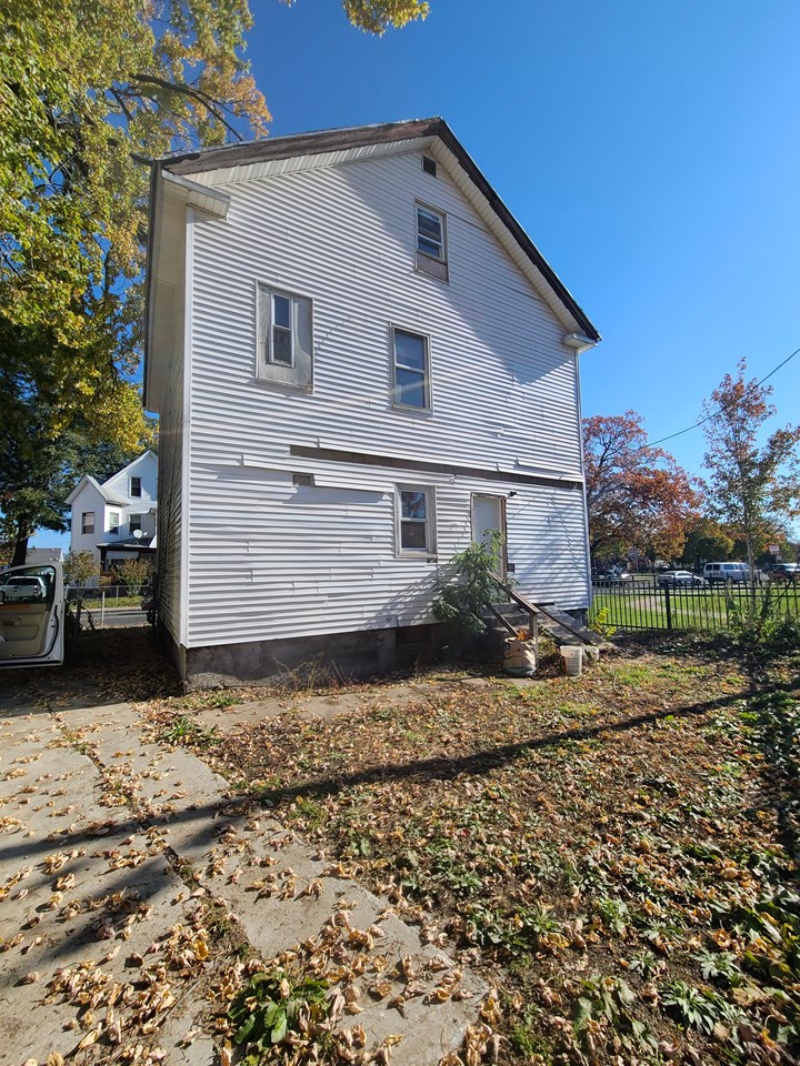 rear exterior view